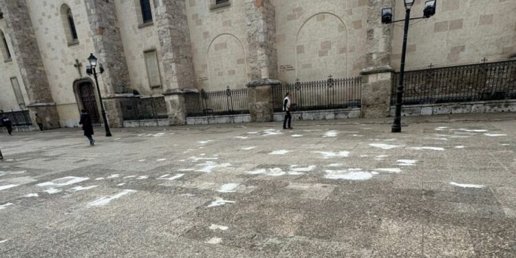 pavimento plaza santos ninos