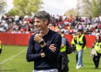 Ángel Vivar Dorado renueva y continuará al frente del Alcalá la próxima temporada