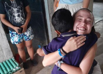 Una nueva campaña solidaria impulsa el regreso de una joven alcalaína a Guatemala como voluntaria educativa