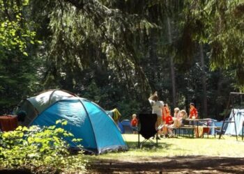 Alcalá abre inscripciones para los campamentos municipales de verano con opciones de playa y montaña