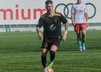 El ’10’ se apunta a la aventura de Segunda RFEF: Izan renueva con el RSD Alcalá