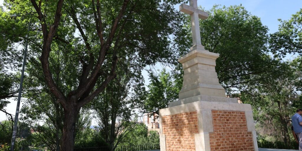 la cruz del siglo