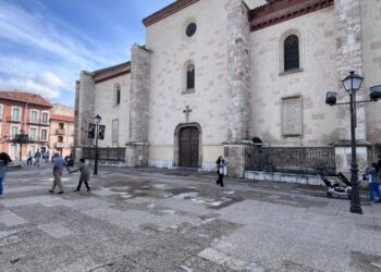 El Ayuntamiento y la Diócesis acuerdan la remodelación de la Plaza de los Santos Niños con una inversión de un millón de euros