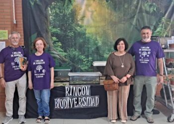 Un taller de naturaleza acerca a los escolares del Ernest Hemingway al activismo medioambiental