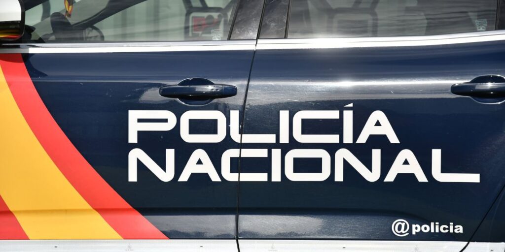 La Policía Nacional interviene 102 armas blancas en Alcalá durante el segundo trimestre de 2026 1 vehiculo policia nacional