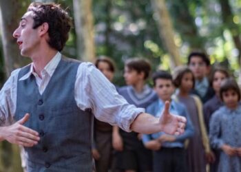 Una historia real bajo las estrellas: ALCINE proyecta ‘El maestro que prometió el mar’ esta noche