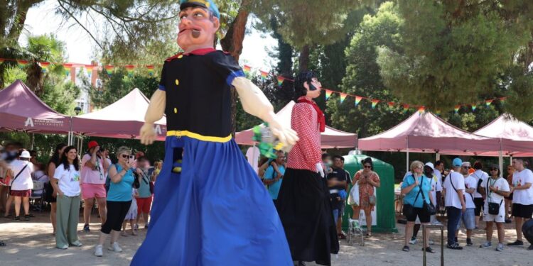 Las peñas reciben el primer galardón “Gratitud ALHENA” por su compromiso con la inclusión 1 festival gratitud alhena 2025