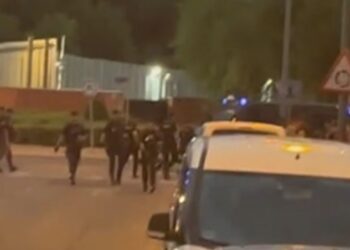 Cuatro detenidos en una concentración frente al CAED tras la detención del presunto autor de la agresión sexual