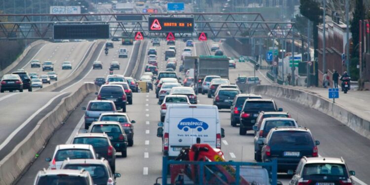 La operación salida arranca con millones de desplazamientos y nuevas alertas de seguridad 1 trafico autovia