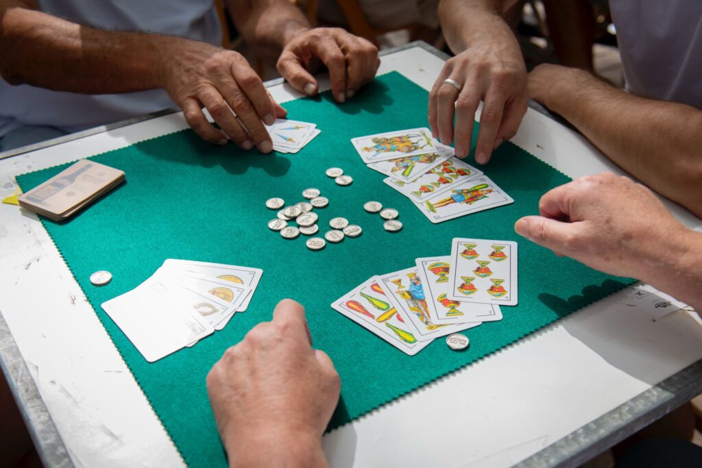 Órdagos y emoción en la Plaza de Palacio con el tradicional Torneo de Mus de las Ferias 14 539116720 1218729606949237 7117589885961434767 n