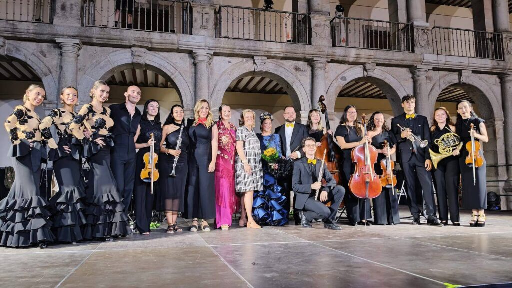 Sonia Andrade emociona al público de Alcalá con su propuesta sinfónica de copla en la Noche del Patio 6 540996215 1220177886804409 2516606677206259855 n