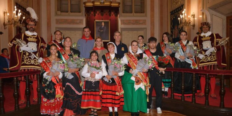 damas y damo de ferias