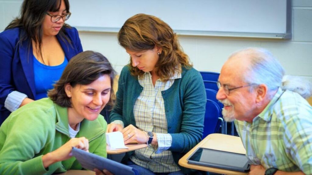 Preinscripción abierta en la Escuela Municipal de Adultos con opción online por primera vez 1 educacion mayores