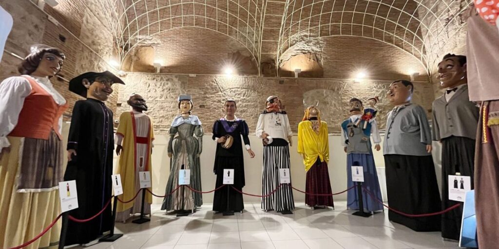Los Gigantes y Cabezudos de Alcalá tendrán su propia exposición gratuita durante toda la semana de Ferias 1 expo gigantes