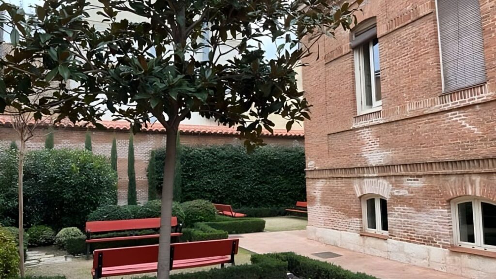 jardin hospital antezana