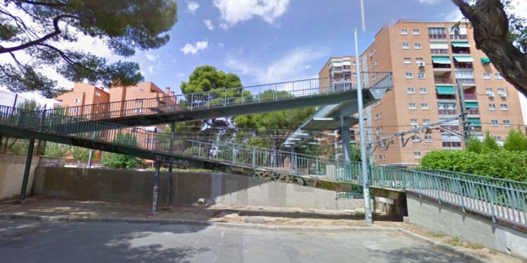 pasarela peatonal los pinos 1