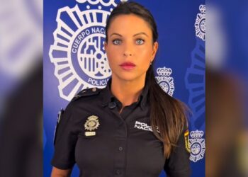 “Mándame tu ubicación inmediatamente”: La Policía Nacional alerta sobre el cibercontrol como forma de violencia