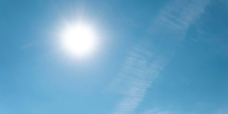 La ola de calor no da tregua: aviso naranja por máximas de 40 °C en Alcalá de Henares 1 sol cielo despejado