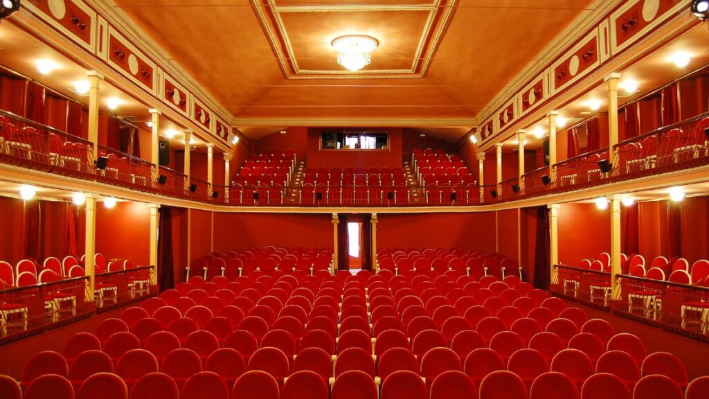 teatro salon cervantes gradas