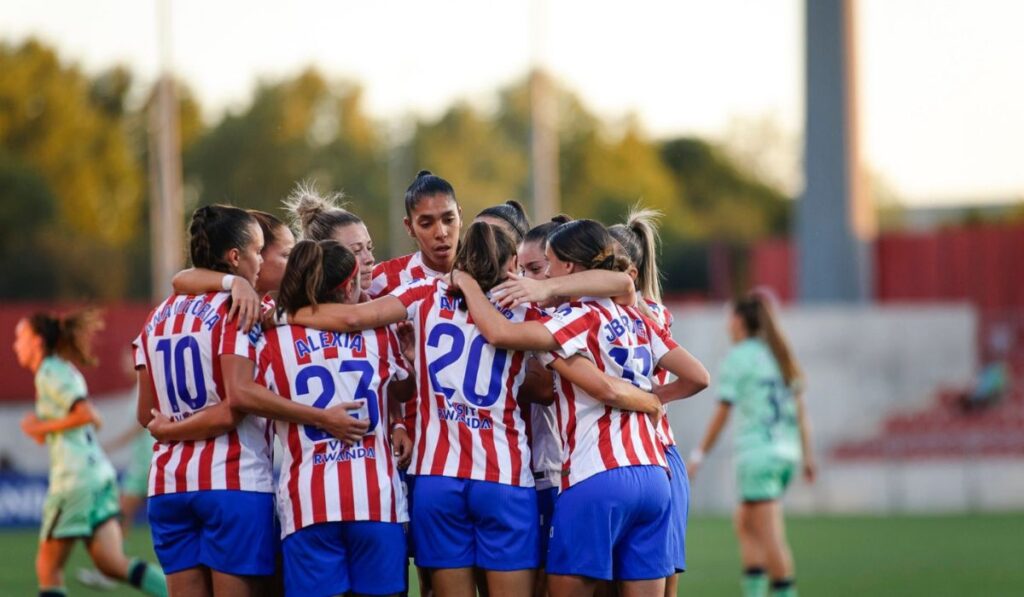 El Atlético arrolla al Levante en Alcalá y el Real Madrid logra su primer triunfo liguero 1 Futbol Femenino