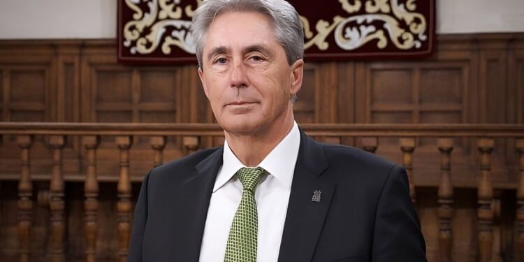 El rector de la UAH muestra su "preocupación" sobre el modelo de financiación de las universidades públicas 1 José Vicente Saz, rector de la UAH / Imagen: Universidad de Alcalá