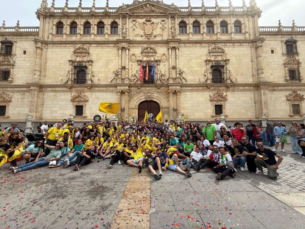 El IV VikiConcurso de Charangas inunda de música, pasacalles y solidaridad las calles de Alcalá 7 NdP IV Vikiconcurso 7
