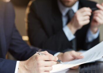 La creciente complejidad laboral impulsa a trabajadores a recurrir con mayor frecuencia a abogados especializados