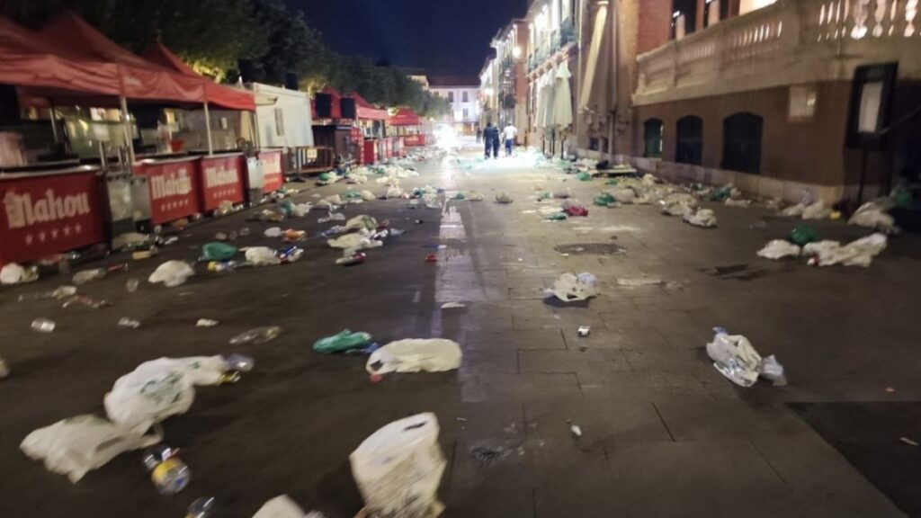 basura plaza de cervantes