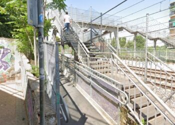 La pasarela de la calle Gaceta cerrará una semana por obras de canalización eléctrica y accesibilidad