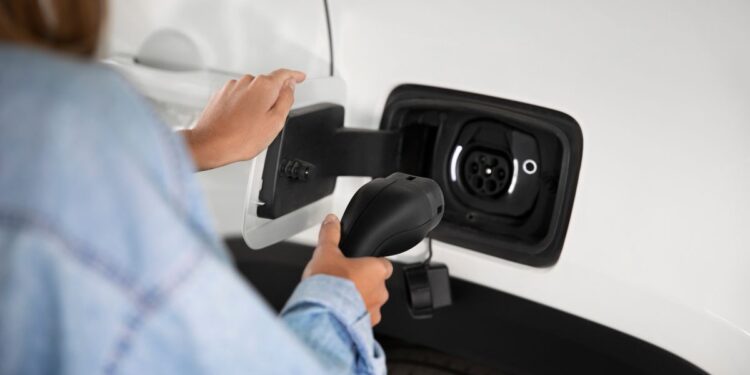 La Comunidad de Madrid solicita 70 millones adicionales al Gobierno para ampliar las ayudas a la movilidad eléctrica 1 Freepik