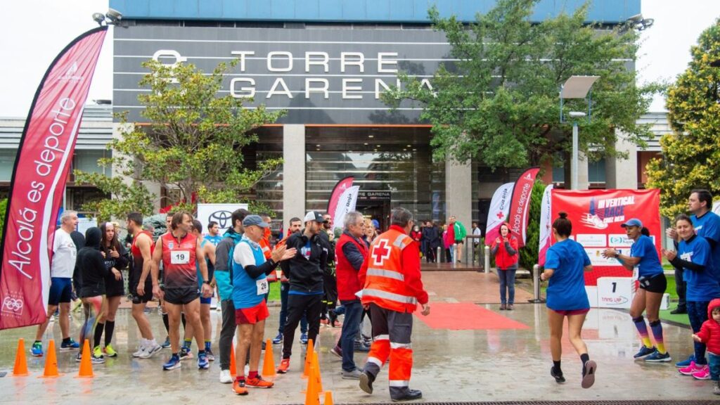 carrera vertical cruz roja
