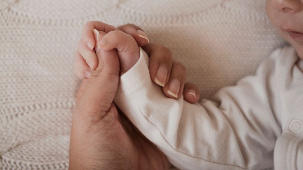 mano bebe