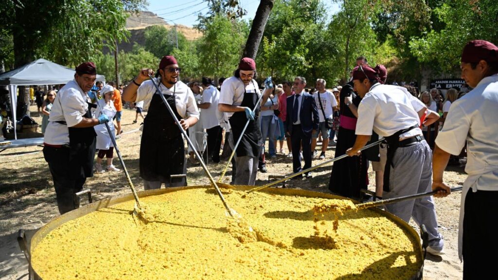paella caritas fiestas virgen del val