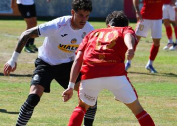 El RSD Alcalá firma su primera victoria en casa con un 2-1 sufrido ante el Conquense