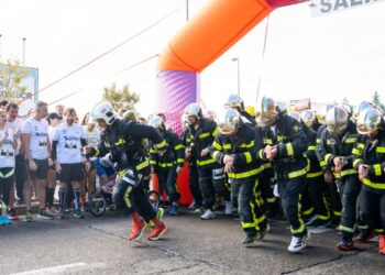 El Memorial de Bomberos transforma Alcalá en un homenaje masivo a medio siglo de entrega y servicio público