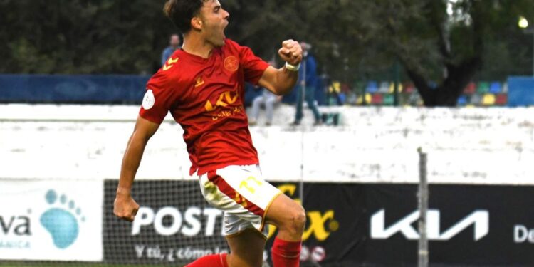 El Val ruge y cae el líder: el RSD Alcalá firma una victoria de raza ante el Tenerife B 1 Foto: Victor Garcia Muñoz