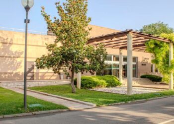 VOX llevará una moción para habilitar un espacio de memoria, dignidad y recuerdo para los no nacidos en el Cementerio Jardín 2 El PSOE de Alcalá propone habilitar una línea de autobús gratuita al Cementerio Jardín por la festividad del 1 de noviembre