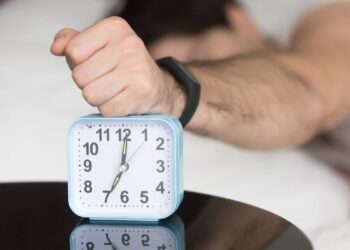 ¿Último cambio de hora? Este domingo a las 3 serán las 2 y regresa el horario de invierno en España