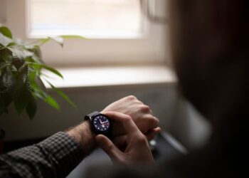 La mayoría social da la espalda al cambio de hora: el 80% de nuestros lectores pide suprimirlo definitivamente