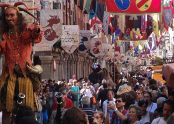 Don Quijote y Sancho toman las calles: arranca el Mercado Cervantino con más de 20 espectáculos
