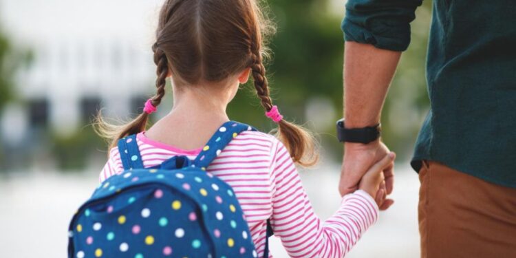 Las familias acogedoras recibirán hasta 2.000€ al mes desde 2026, con complementos para menores de más de 12 años 1 Imagen: Comunidad de Madrid