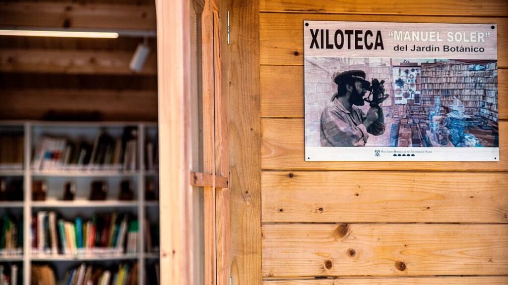 La UAH inaugura la Xiloteca Manuel Soler y cuadruplica su colección con más de 6.500 nuevas muestras 1 xiloteca manuel soler