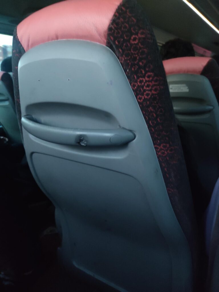 Usuarios denuncian el deterioro y la falta de limpieza en los autobuses interurbanos 4 569876970 1347694646993170 3512300852562021714 n