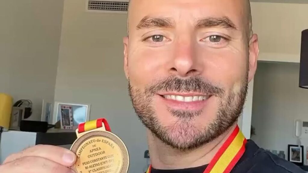 ¡6 minutos y 35 segundos de apnea! El alcalaíno Fabien Ducos logra el bronce en el Campeonato de España en Lanzarote 1 Fabien Ducos