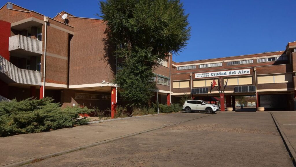 El Proyecto de Presupuestos regionales de 2026 recoge más de 8 millones para educación, movilidad y vivienda en Alcalá 1 ceip ciudad del aire