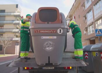 PSOE y Gobierno local se enfrentan por el impacto de la tasa de residuos: “solo ha supuesto pagar más por un peor servicio”