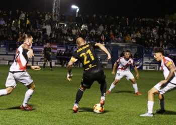 El Rayo B firma un triunfo de pegada ante un Alcalá que mereció más