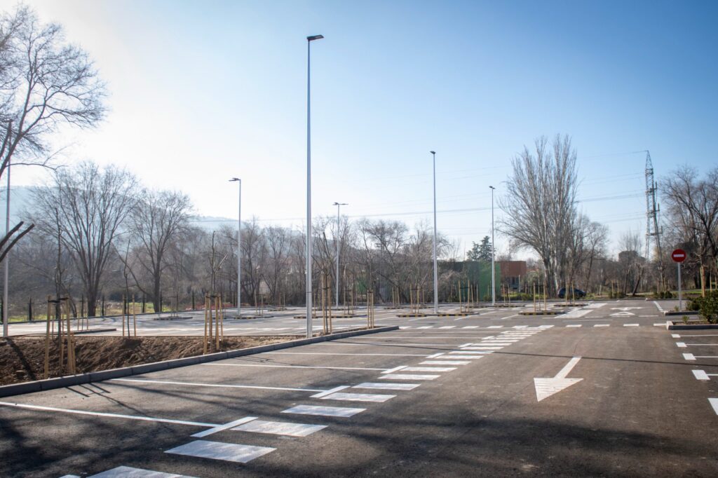 NUEVO APARCAMIENTO 12