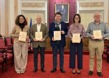Un nuevo libro repasa la restauración de la Plaza de Cervantes y la fuente de la Puerta del Vado