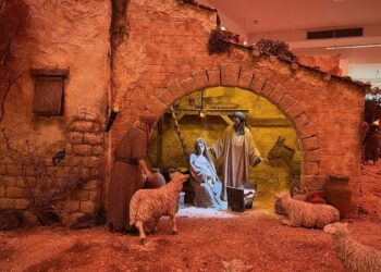 Santa María la Rica acoge por primera vez el Gran Belén Tradicional tras 25 años en la Casa de la Entrevista